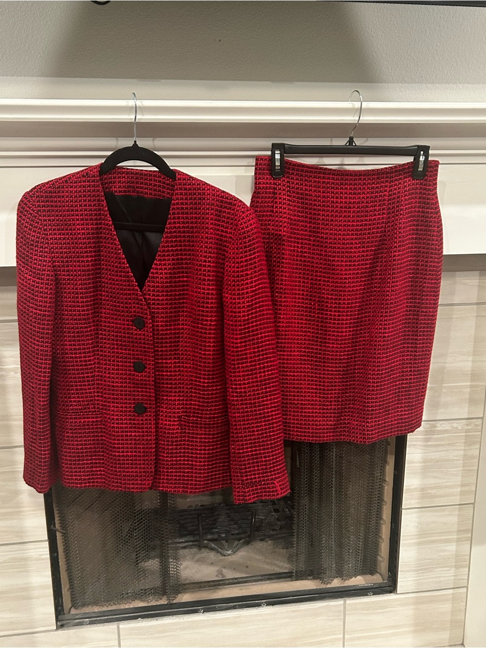 Jones New York Red Black Tweed Skirt Suit Size 8 Pencil Skirt Set